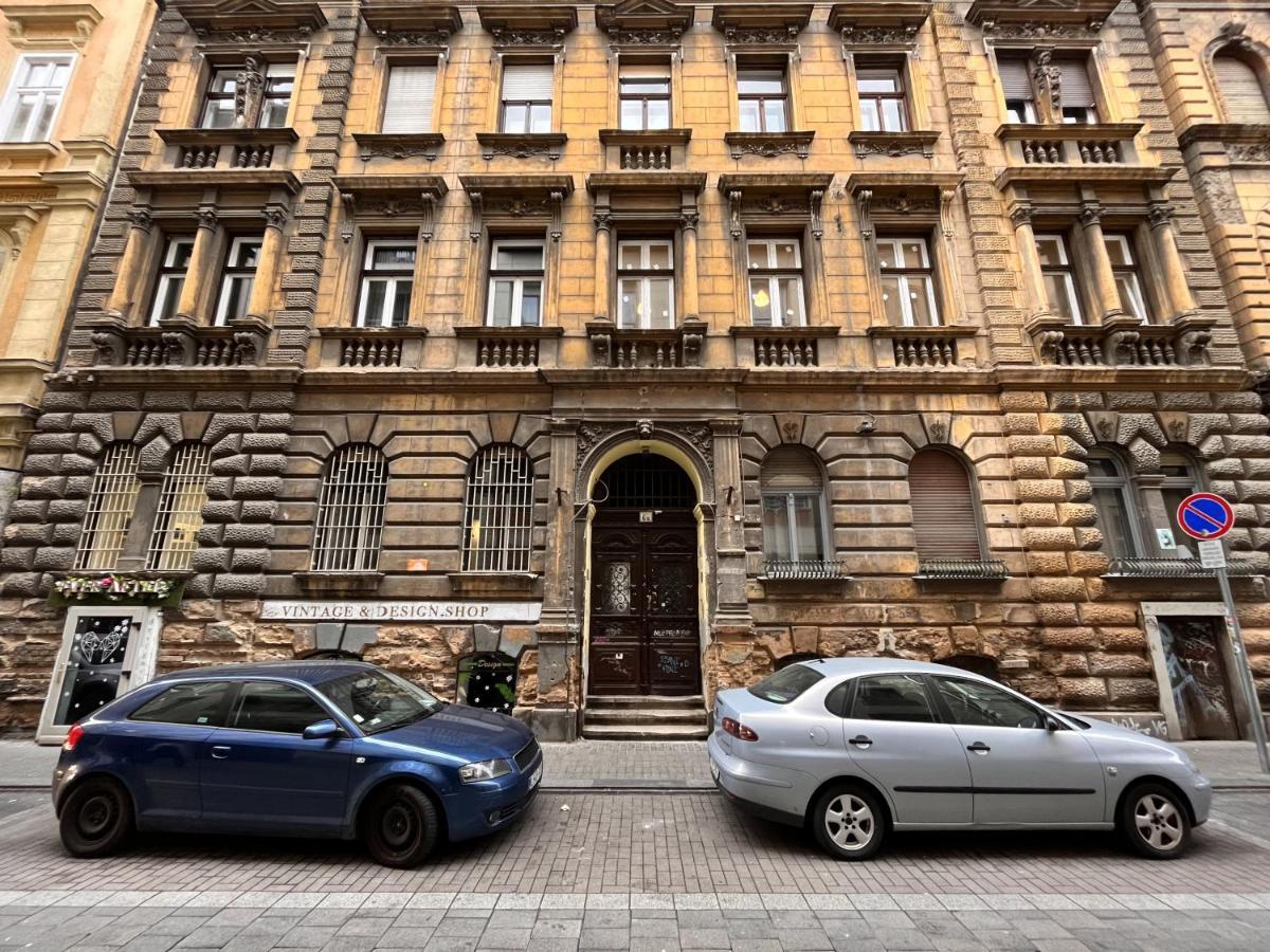 Deluxe Kazincy Apartment In The Heart Of Будапешт Экстерьер фото